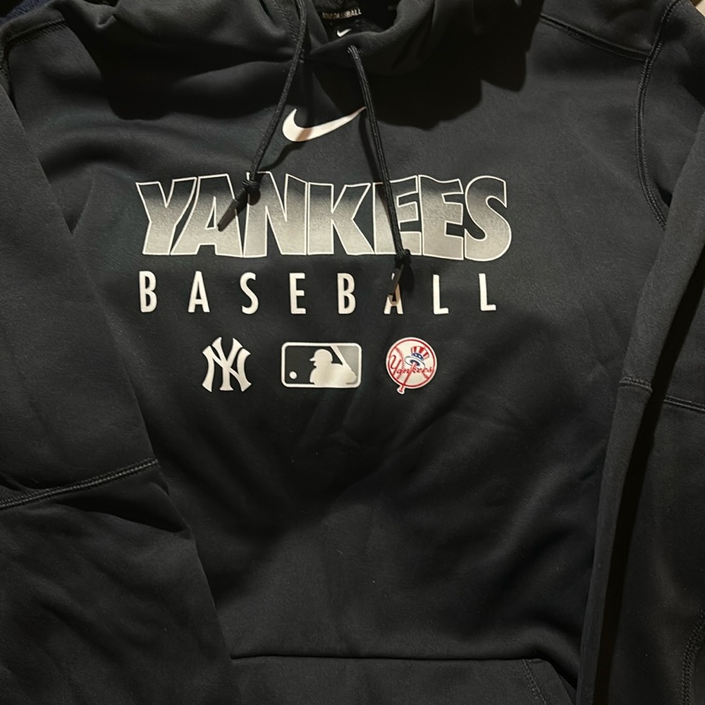 Nike Yankee sweater